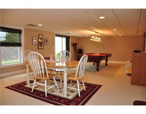14 Goose Ledge Road, Unit 14 Cumberland, ME 04110 - Photo 15 of 17 Den/Family/Great Room. Daylight...
