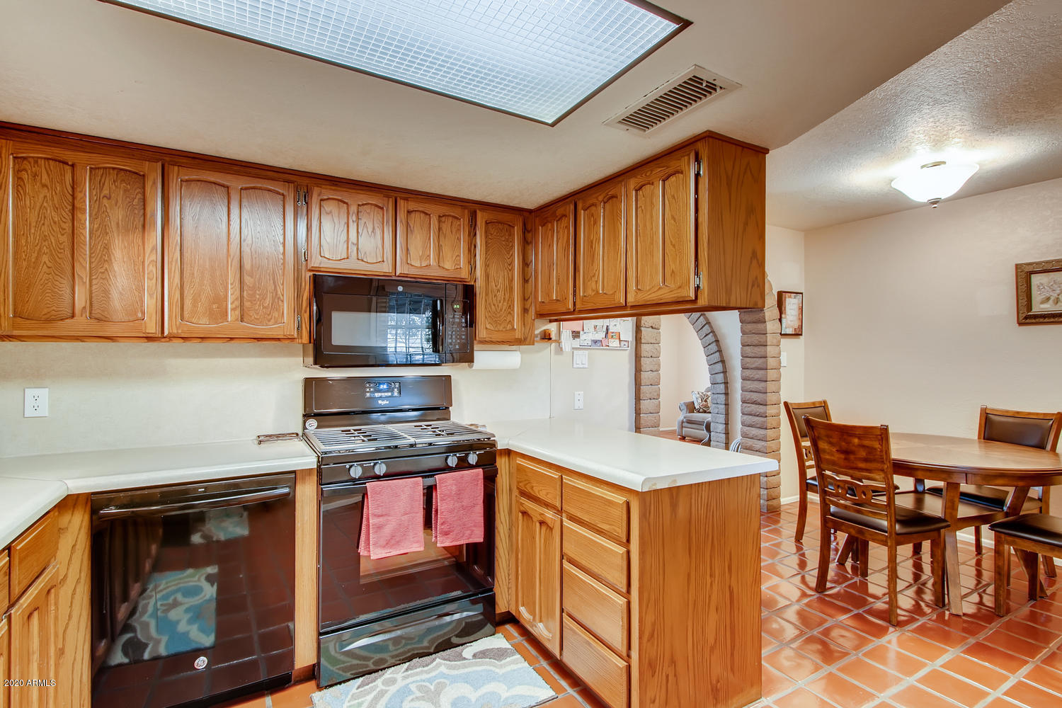 714 East Carter Road Phoenix, AZ 85042 - Photo 4 of 17 KITCHEN