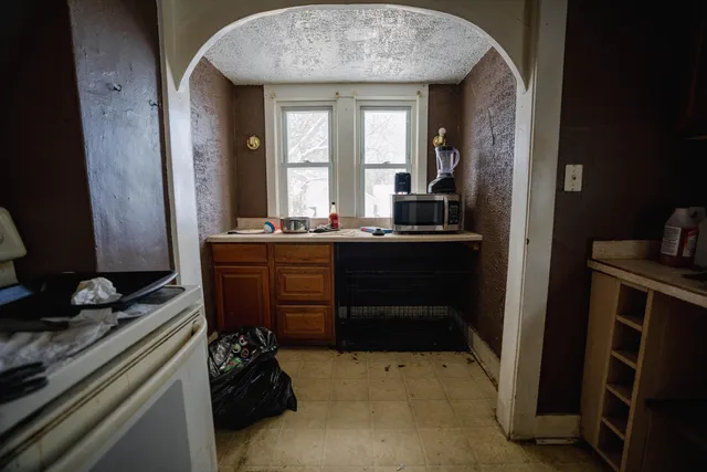 $100,000 | 919 Princeton Avenue, Lansing, MI 48915