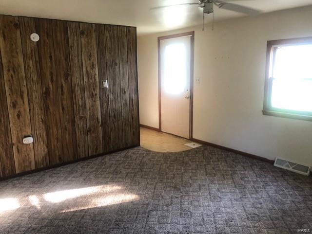 1906 Old Bus Line Road Hillsboro, IL 62049 - Photo 4 of 13 Gallery Image 4