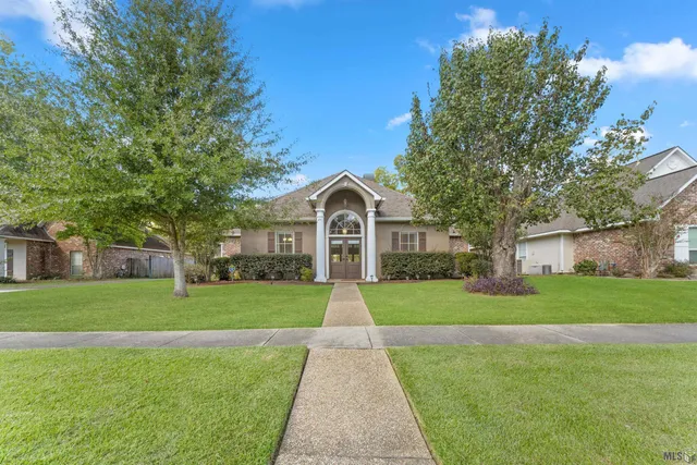 $329,000 | 6220 Mourning Dove Drive, Baton Rouge, LA 70817