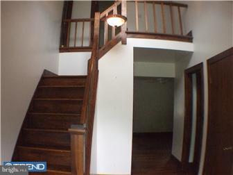 827 Meadowview Road Kennett Square, PA 19348 - Photo 6 of 12 Foyer