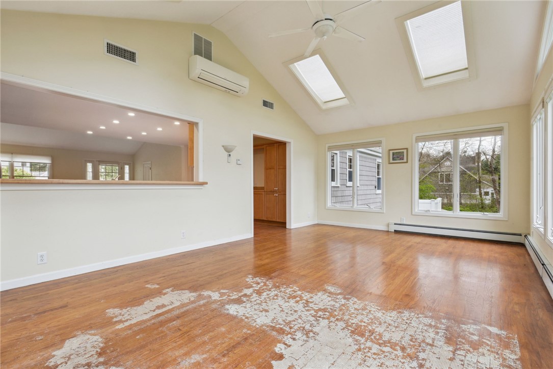 55 Wagner Road Westerly, RI 02891 - Photo 13 of 39