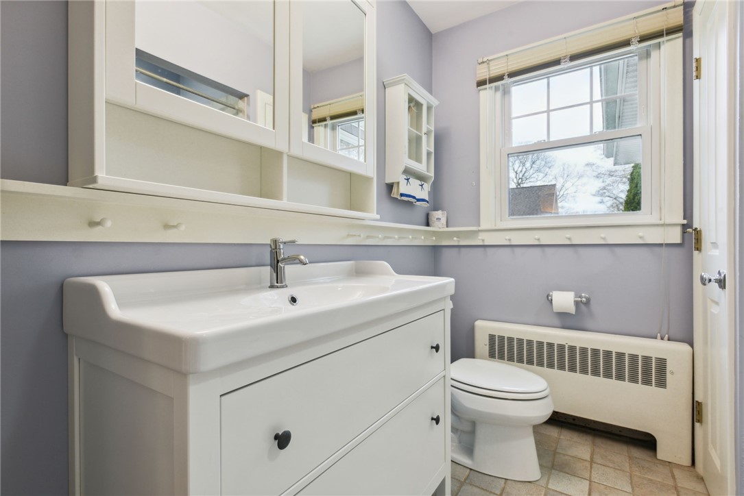 55 Wagner Road Westerly, RI 02891 - Photo 16 of 39
