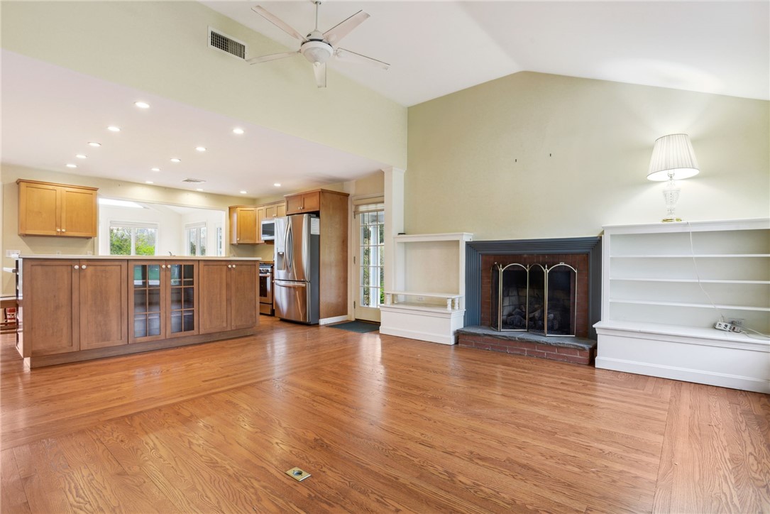 55 Wagner Road Westerly, RI 02891 - Photo 7 of 39