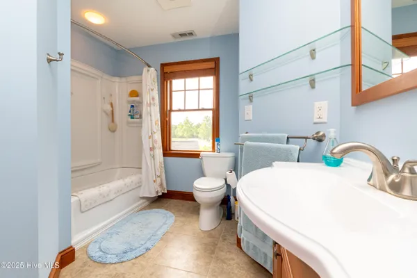 $750,000 | 207 Megan Loop South, Hertford, NC 27944