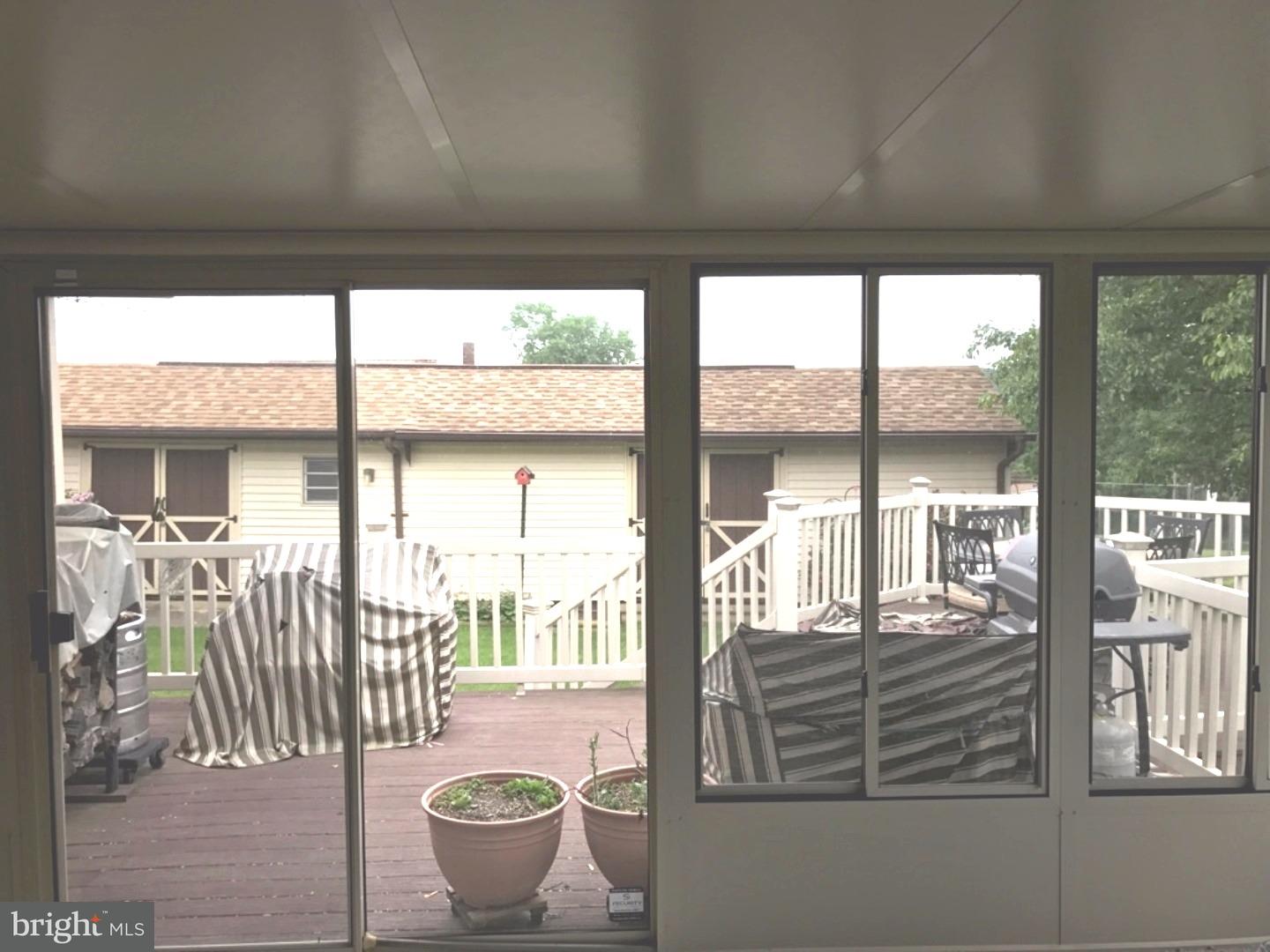 1356 Pershing Boulevard Reading, PA 19607 - Photo 18 of 25 Patio