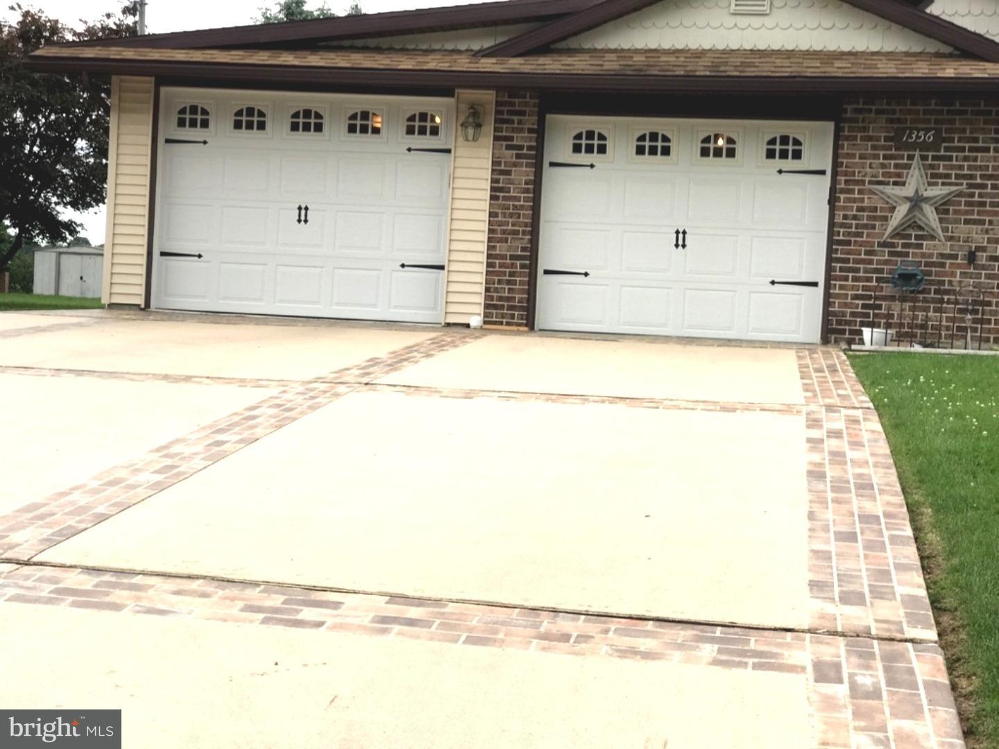 1356 Pershing Boulevard Reading, PA 19607 - Photo 3 of 25 Garage