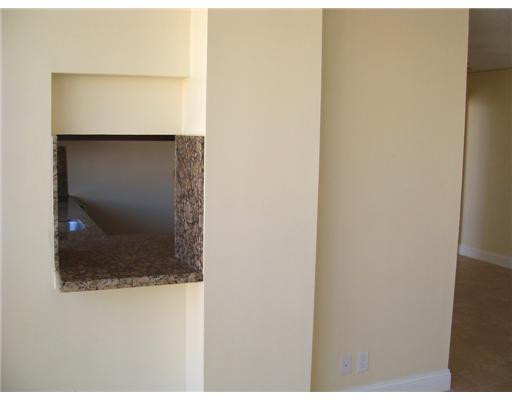 17021 North Bay Road, Unit 1009 Sunny Isles Beach, FL 33160 - Photo 7 of 16 Interior Space/Layout