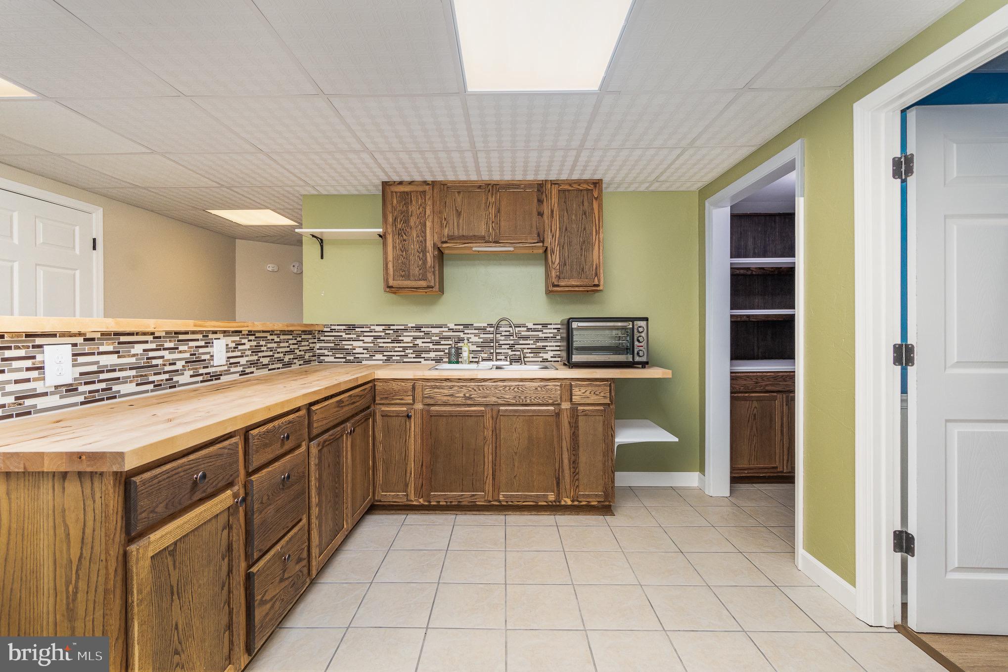 3545 Eagle Ridge Court Hanover, PA 17331 - Photo 45 of 61 Rec Room Bar