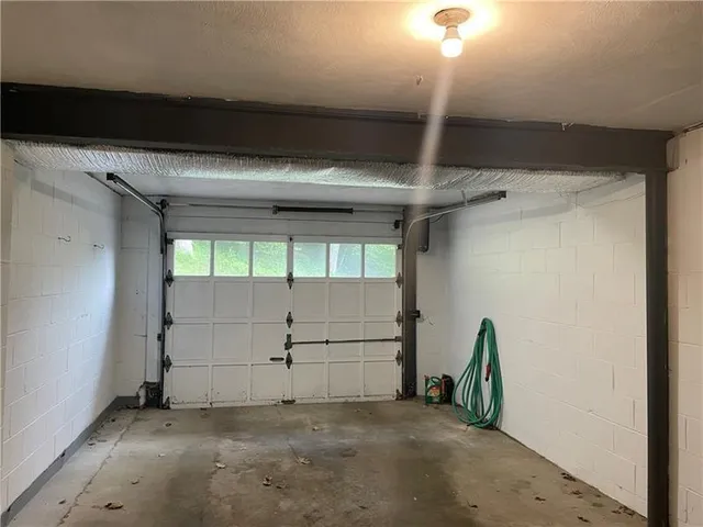 a view of a garage