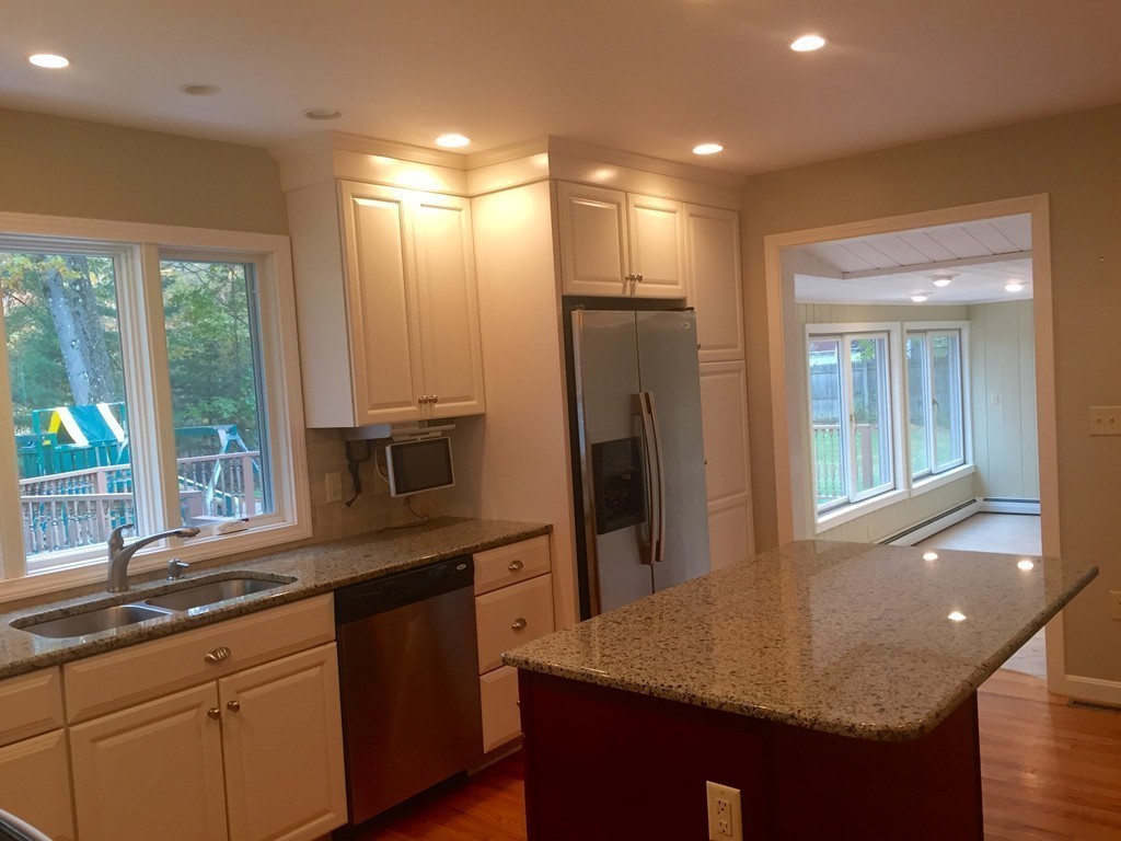 22 Ridgecrest Drive Westfield, MA 01085 - Photo 9 of 28 Gallery Image 9