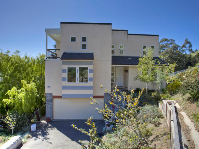 104 Nataqua Avenue Pacifica, CA 94044 - Photo 1 of 17 front view of a house