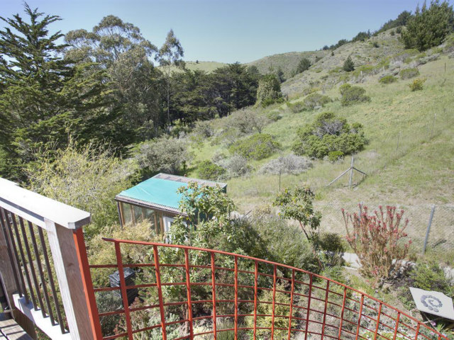 104 Nataqua Avenue Pacifica, CA 94044 - Photo 3 of 17 a view of a small yard from a balcony