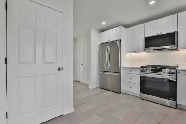 $484,900 | 65 Crestview Way, Raymond, NH 03077