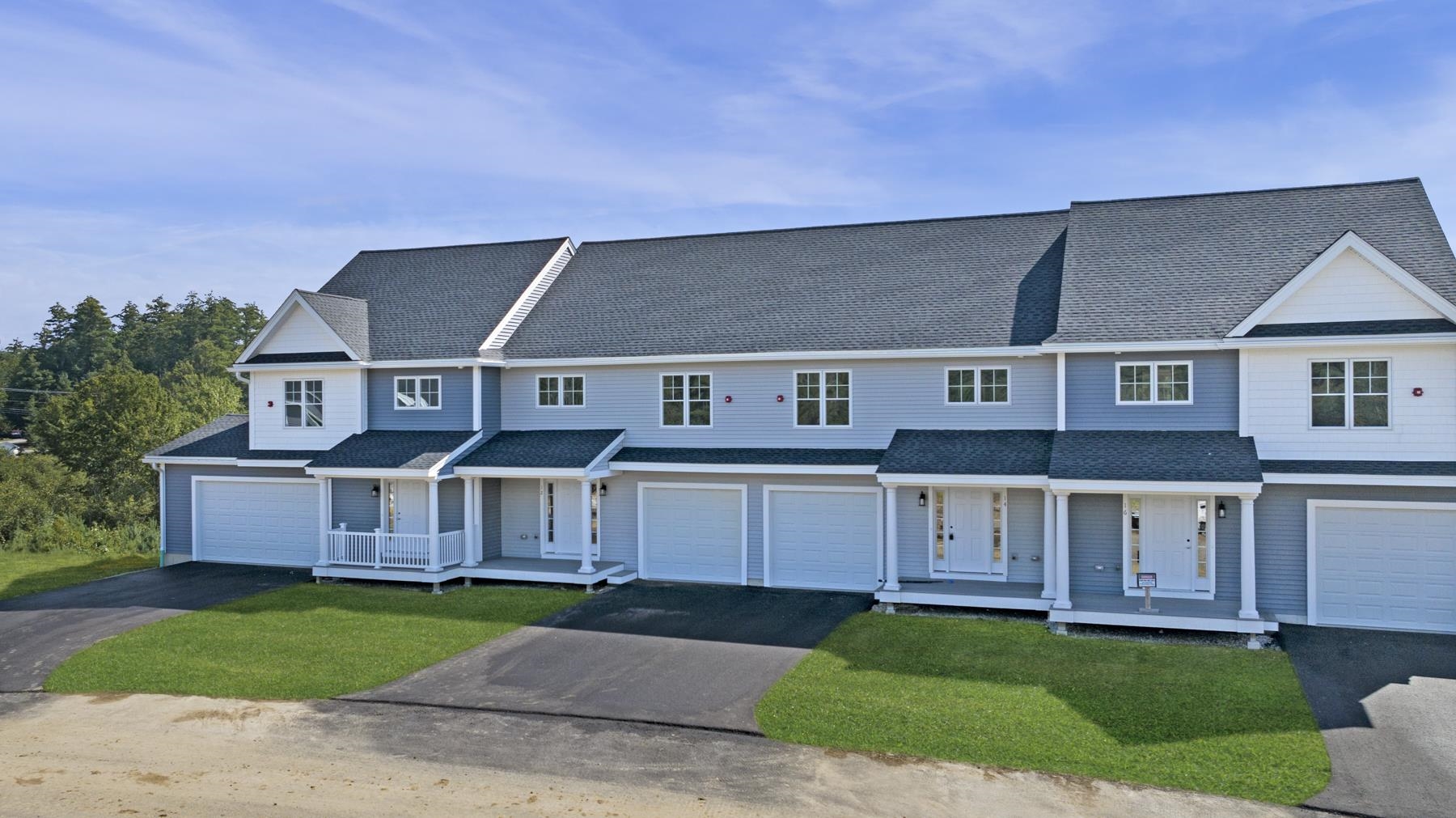 65 Crestview Way Raymond, NH 03077 - Photo 3 of 37