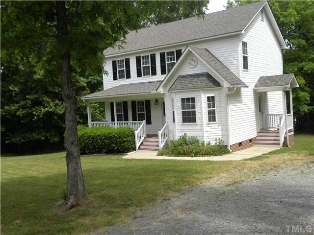211 Beaver Ridge Way Benson, NC 27504 - Photo 2 of 20 Photo 2