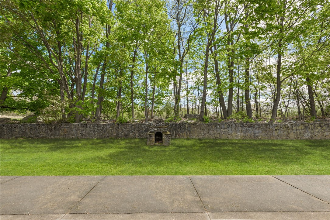 171 Iroquois Road Cumberland, RI 02864 - Photo 13 of 32 Patio