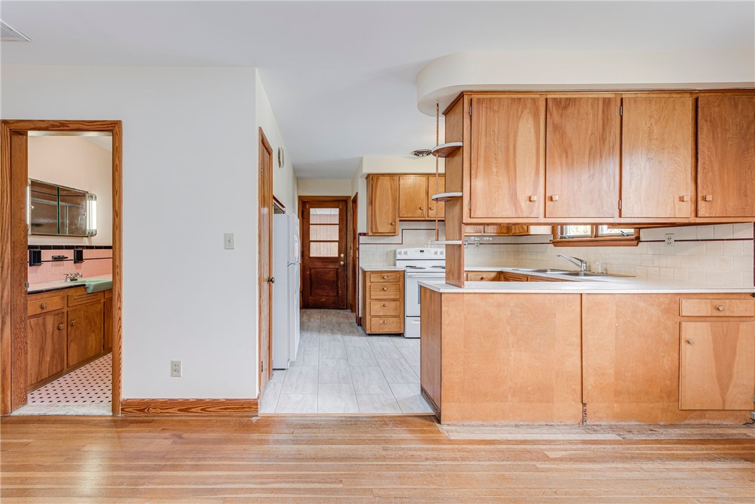 171 Iroquois Road Cumberland, RI 02864 - Photo 18 of 32 Gallery Image 18