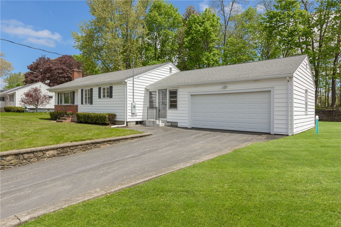 171 Iroquois Road Cumberland, RI 02864 - Photo 2 of 32 Oversized 2 car garage