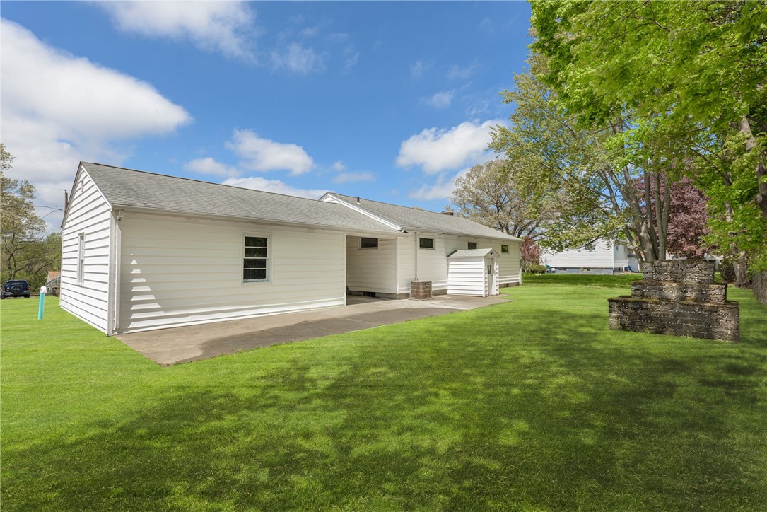 171 Iroquois Road Cumberland, RI 02864 - Photo 10 of 32 Gallery Image 10