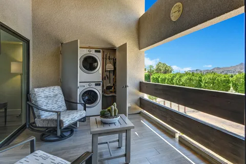$345,000 | 255 South Avenida Caballeros, Unit 320, Palm Springs, CA 92262