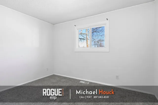 $289,900 | 442 Indian Paintbrush, Casper, WY 82604