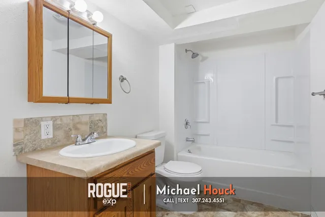 $289,900 | 442 Indian Paintbrush, Casper, WY 82604