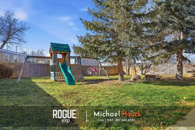 $289,900 | 442 Indian Paintbrush, Casper, WY 82604