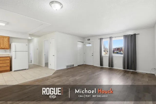 $289,900 | 442 Indian Paintbrush, Casper, WY 82604