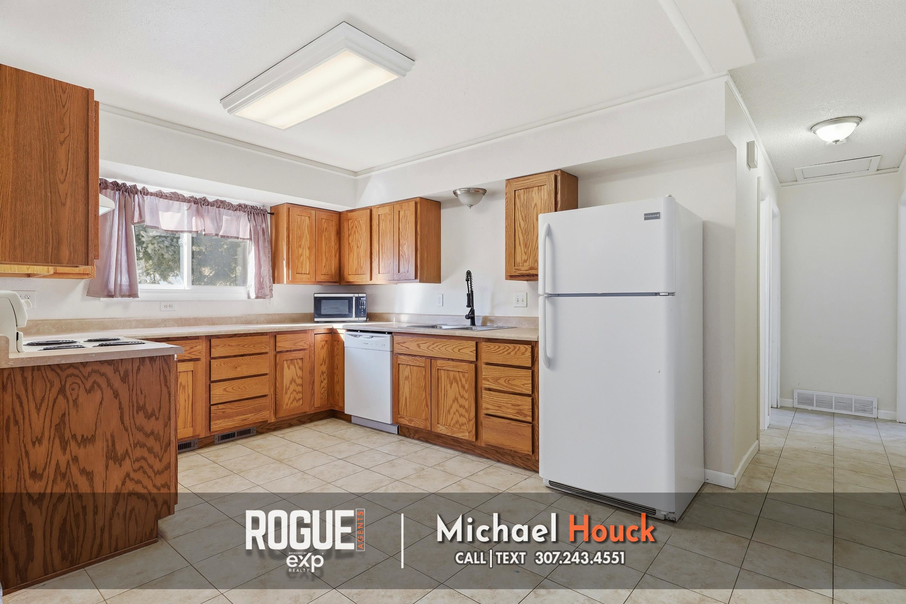 442 Indian Paintbrush Casper, WY 82604 - Photo 6 of 34