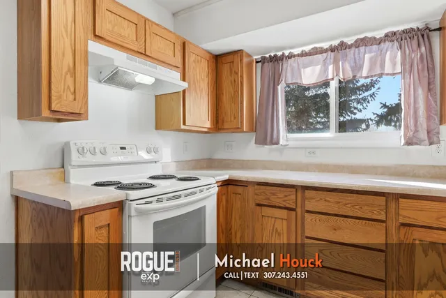 $289,900 | 442 Indian Paintbrush, Casper, WY 82604