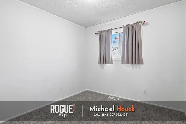 $289,900 | 442 Indian Paintbrush, Casper, WY 82604