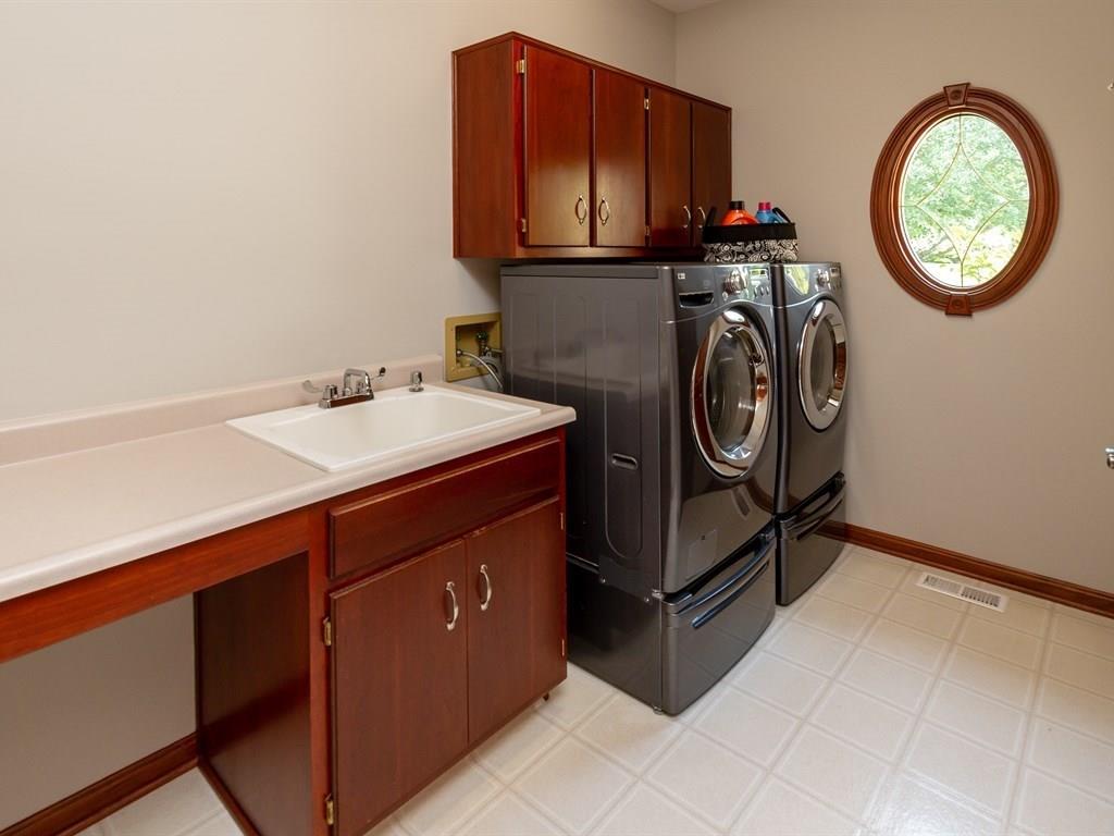 10693 Evergreen Point Fishers, IN 46037 - Photo 15 of 33 Gallery Image 15