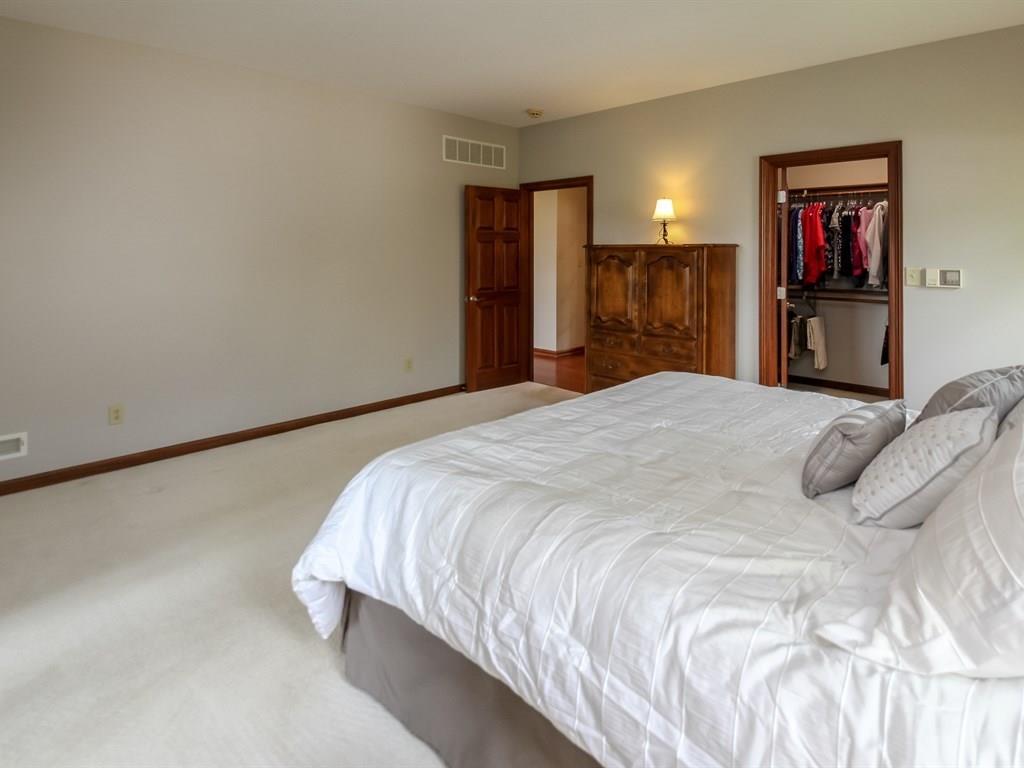 10693 Evergreen Point Fishers, IN 46037 - Photo 17 of 33 Gallery Image 17