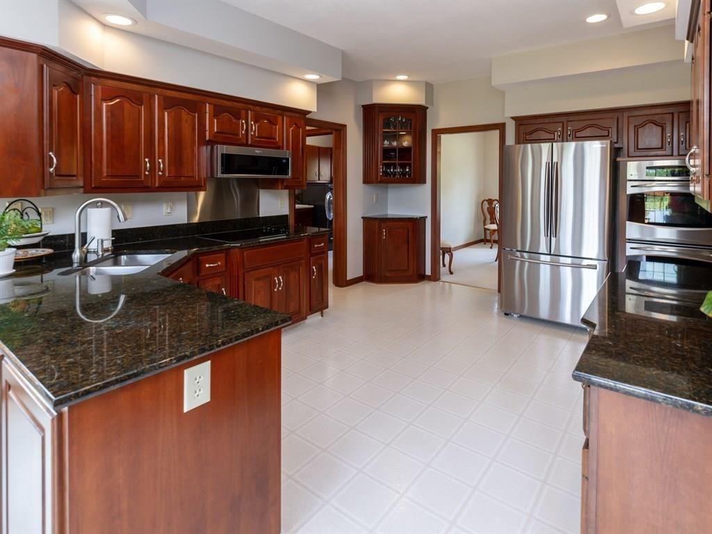 10693 Evergreen Point Fishers, IN 46037 - Photo 10 of 33 Gallery Image 10