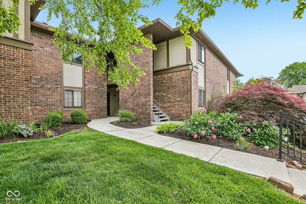 $174,900 | 2222 Rome Drive, Unit B, Indianapolis, IN 46228