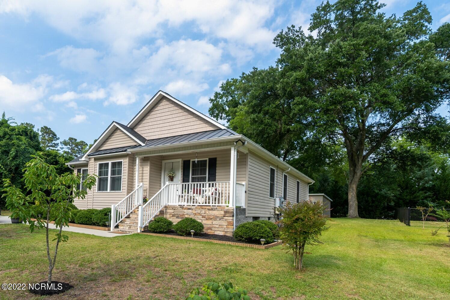 313 Covington Street Rockingham, NC 28379 - Photo 1 of 34 front pic