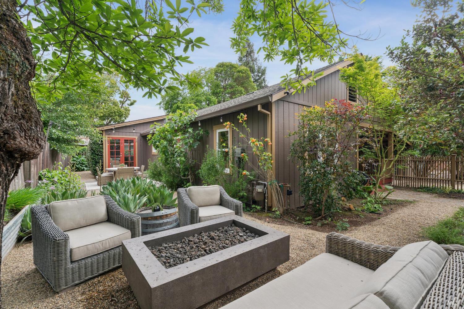 236 Powell Avenue Healdsburg, CA 95448 - Photo 18 of 34