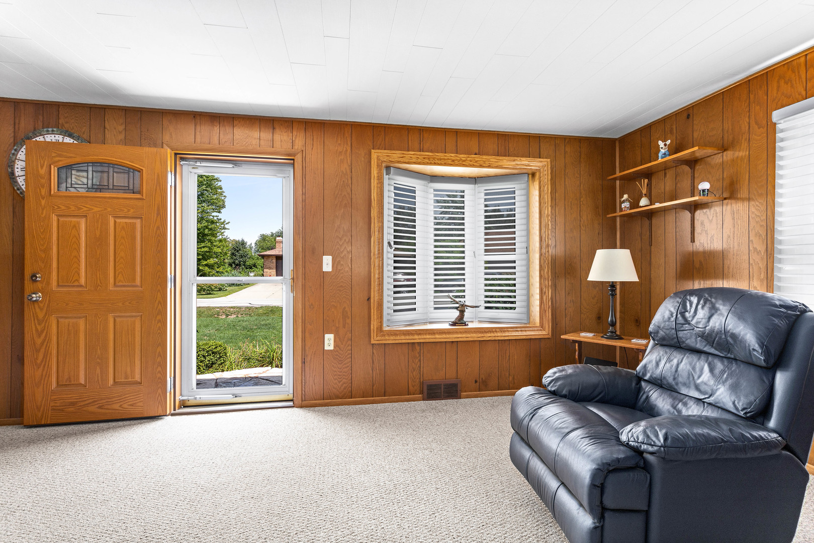 11133 Revere Road Mokena, IL 60448 - Photo 8 of 22 a bedroom with furniture and a window