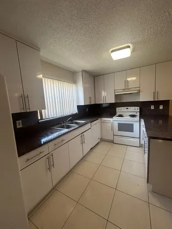 $2,300 | 5821 Swordfish Court, Unit B, Tamarac, FL 33319