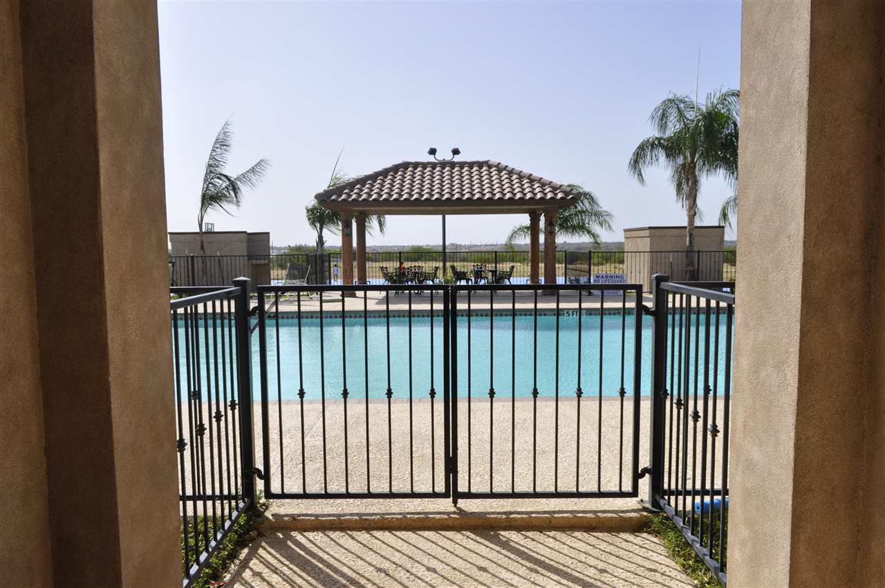 8216 Casa Verde Road, Unit E163 Laredo, TX 78041 - Photo 15 of 20 a view of a balcony