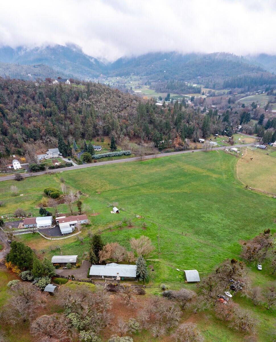 6674 Pioneer Road Medford, OR 97501 - Photo 60 of 68 21_PR_23_mls