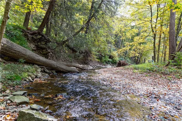 $175,000 | 1360 Abers Creek Road, Monroeville, PA 15146