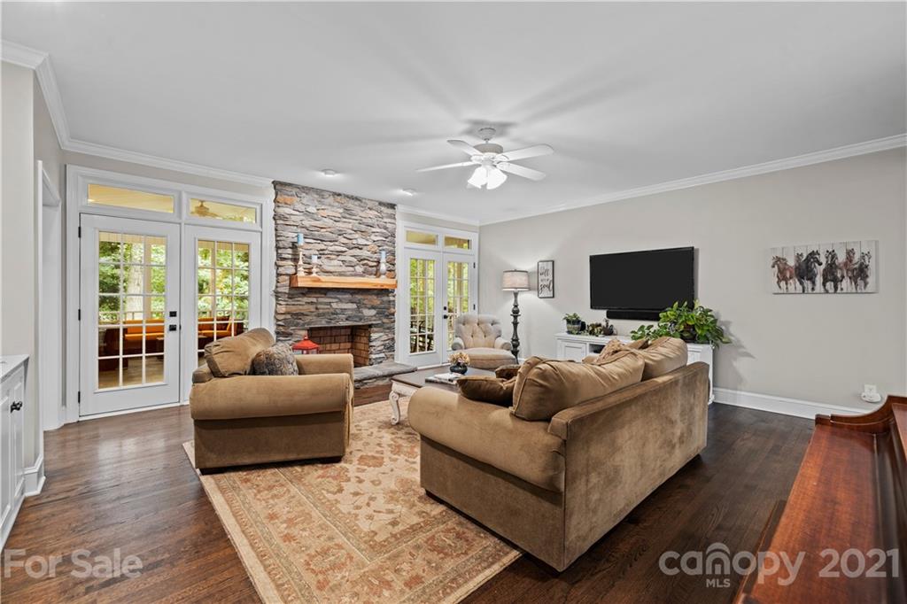 9036 Ranch View Court Matthews, NC 28104 - Photo 12 of 45 Gallery Image 12