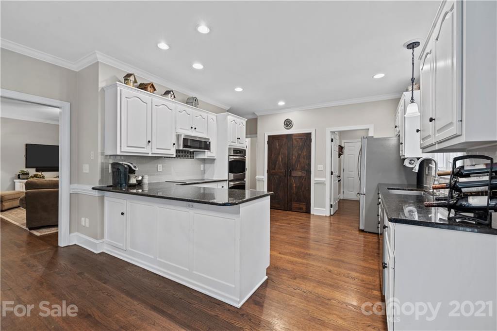 9036 Ranch View Court Matthews, NC 28104 - Photo 14 of 45 Gallery Image 14