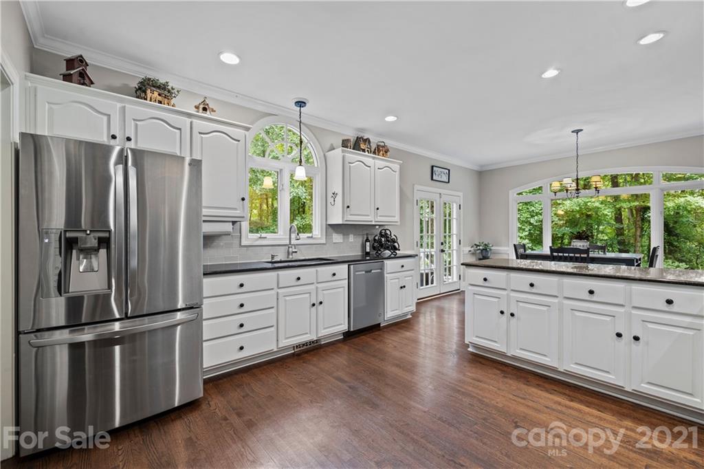 9036 Ranch View Court Matthews, NC 28104 - Photo 16 of 45 Gallery Image 16