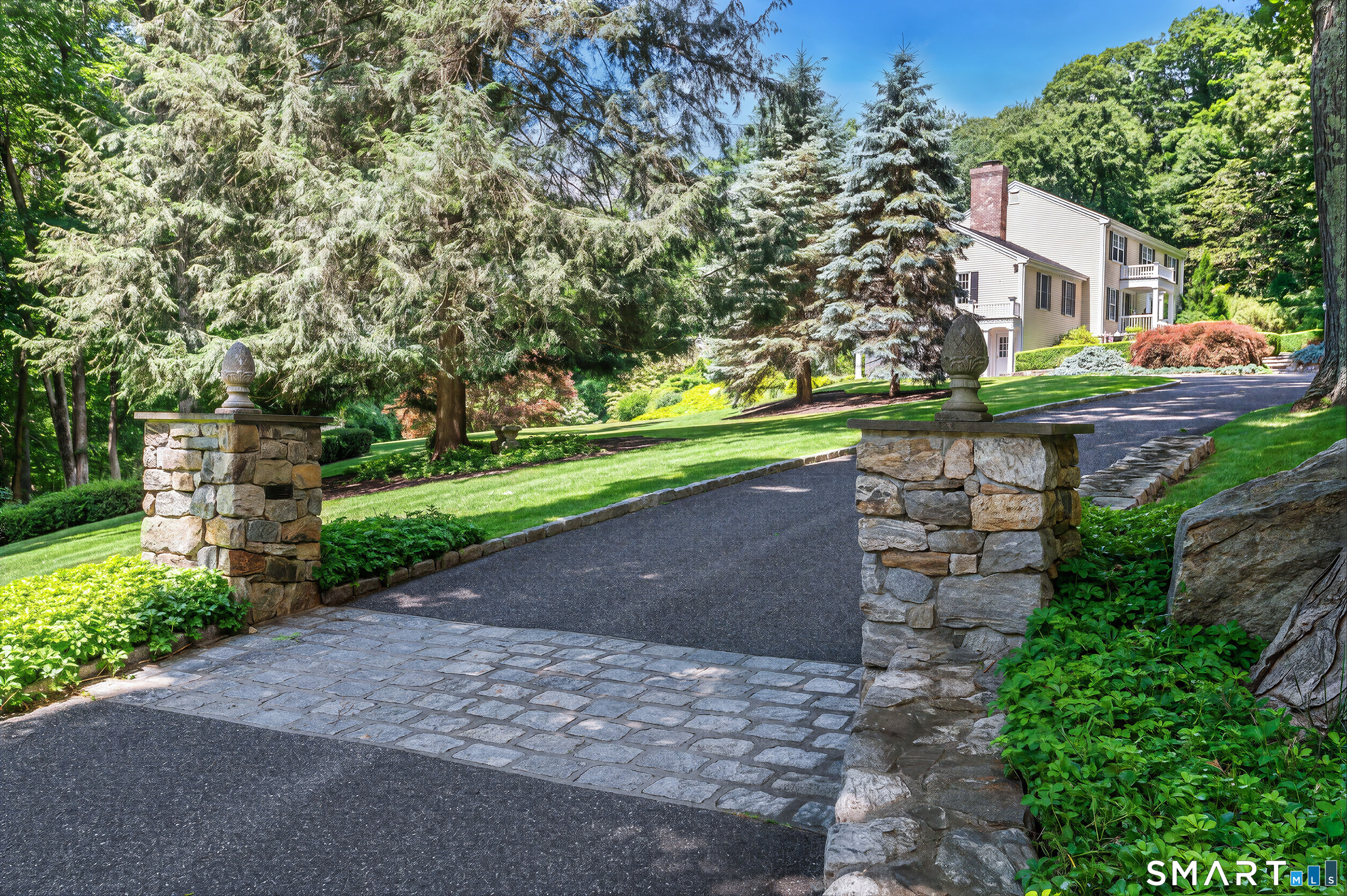 15 Hull Place Ridgefield, CT 06877 - Photo 5 of 40