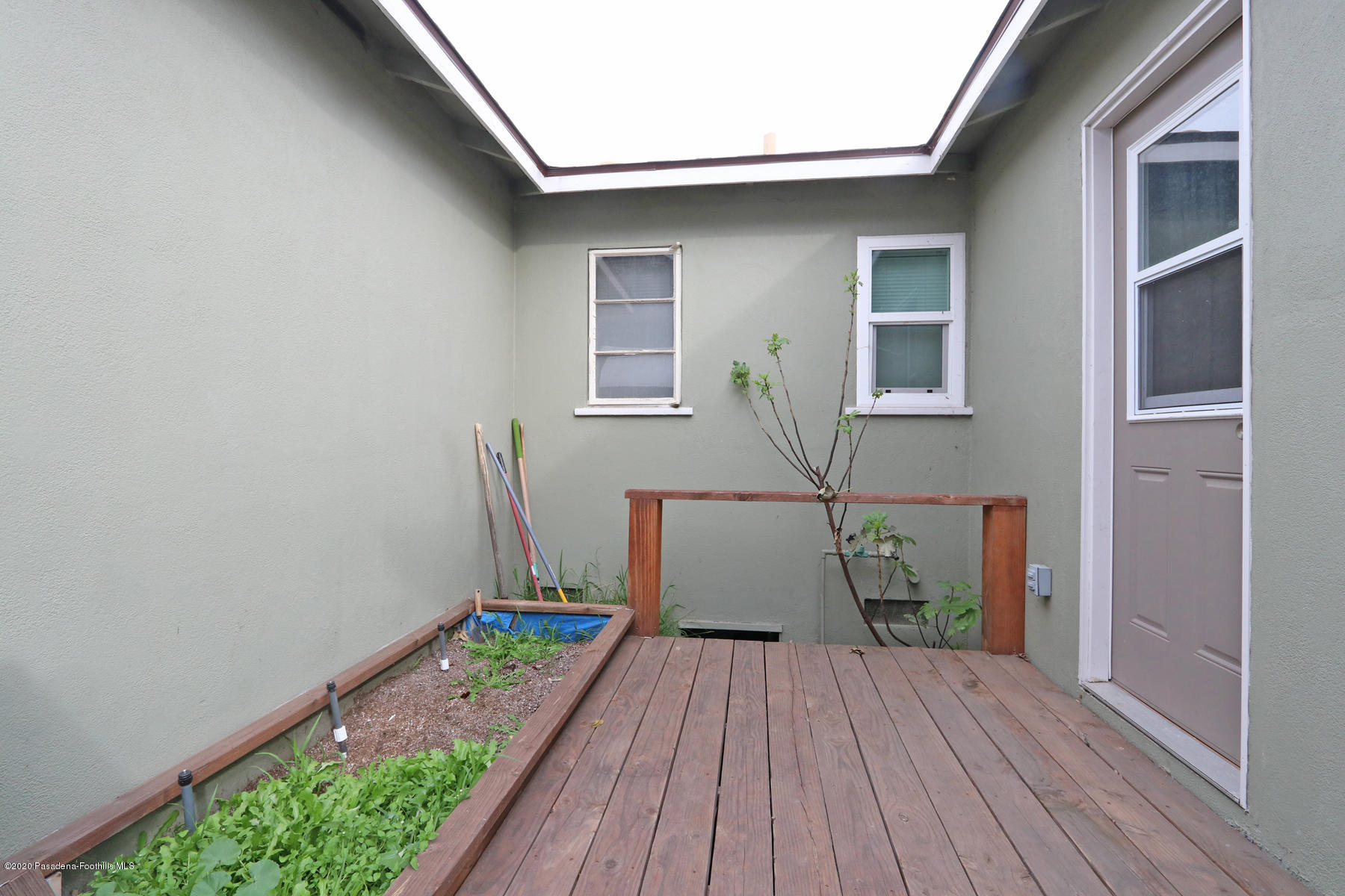 1867 Layton Street Pasadena, CA 91104 - Photo 14 of 22 a view of outdoor space and deck