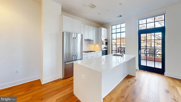 $5,995 | 1312 King Street, Unit 207, Alexandria, VA 22314